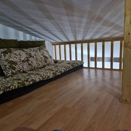 Appartement A 25 Min De La Plage 투르베 외부 사진