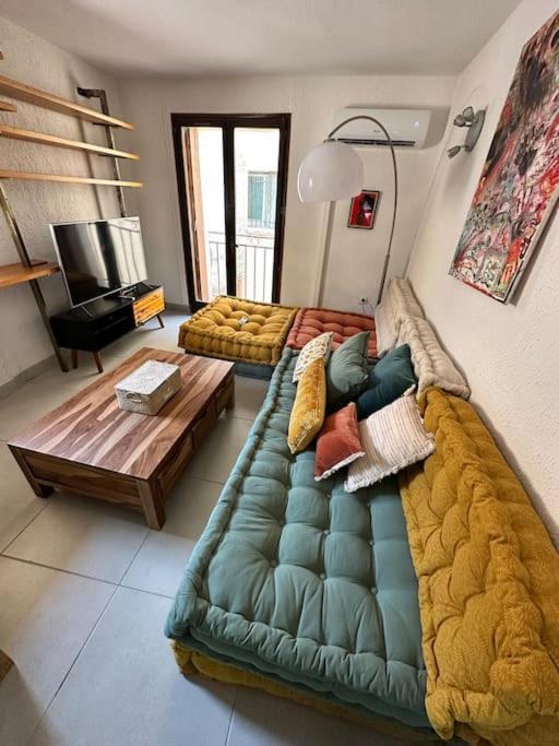 Appartement A 25 Min De La Plage 투르베 외부 사진